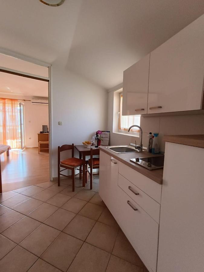 Apartments And Rooms By The Sea Palit, Rab - 5010 Kültér fotó